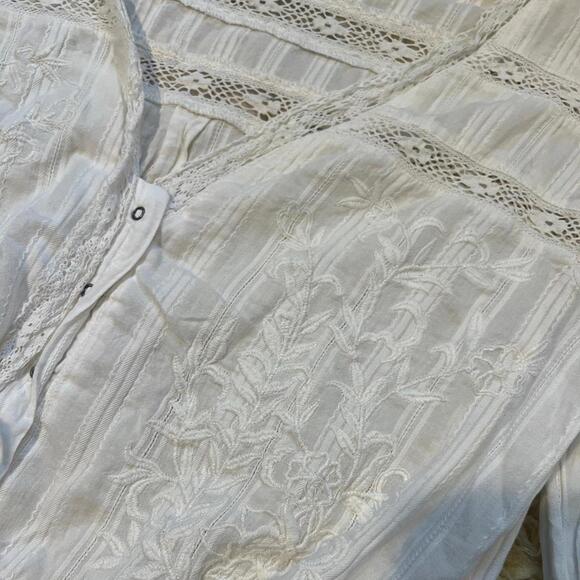 white boho lace cropped long sleeve top - Picture 5 of 7